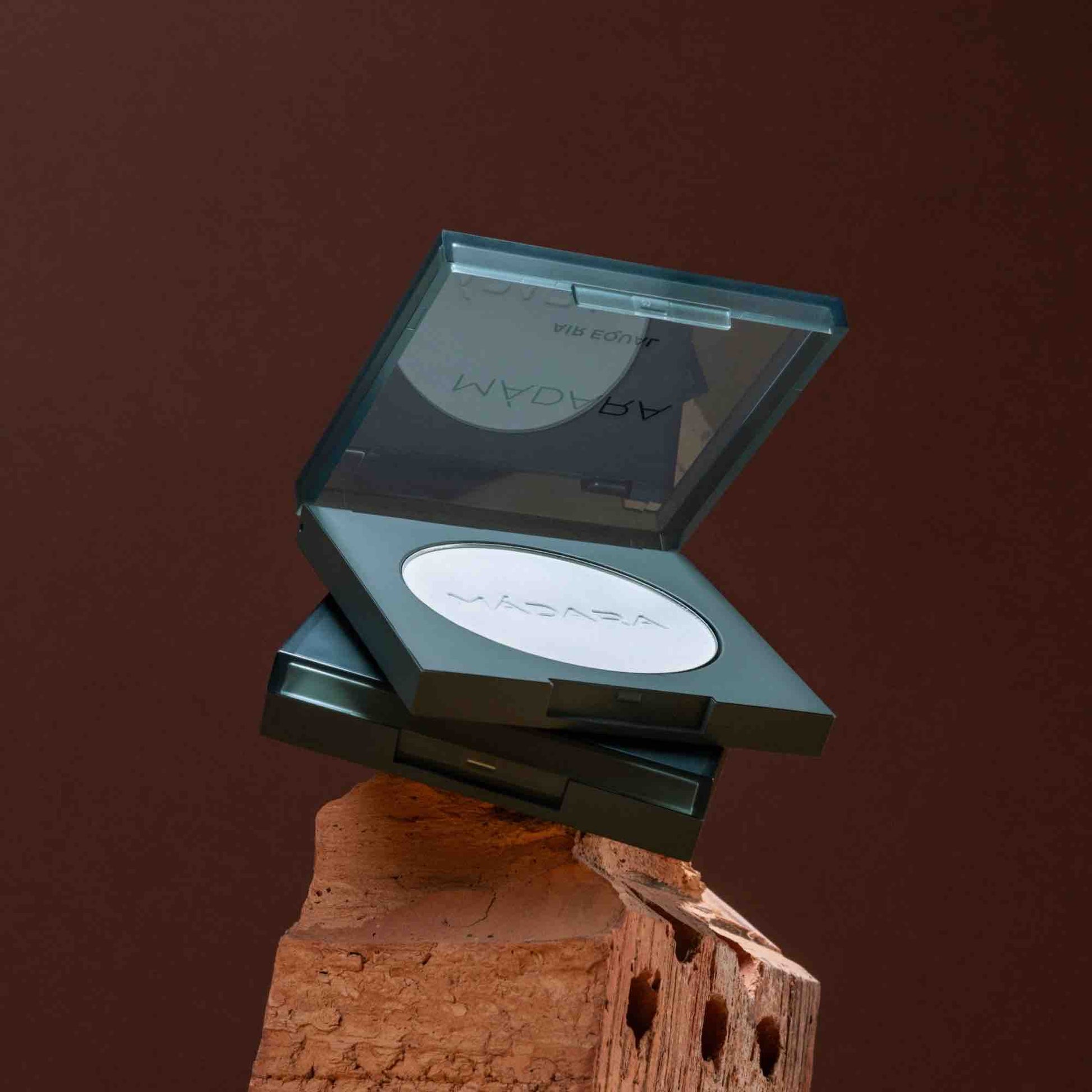 Air Equal Soft Silk Mineral Powder - IOrganic
