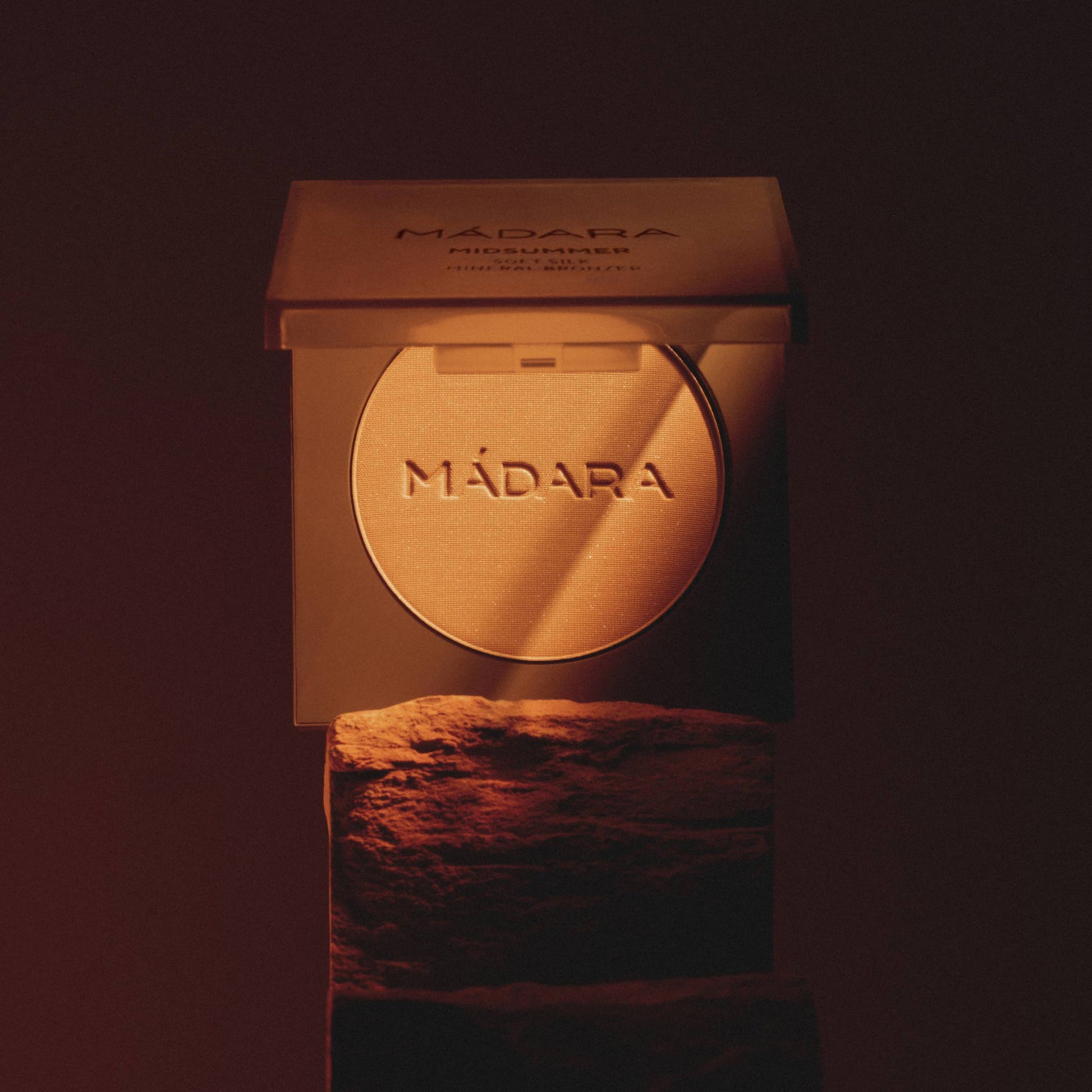 Midsummer Soft Silk Mineral Bronzer - IOrganic
