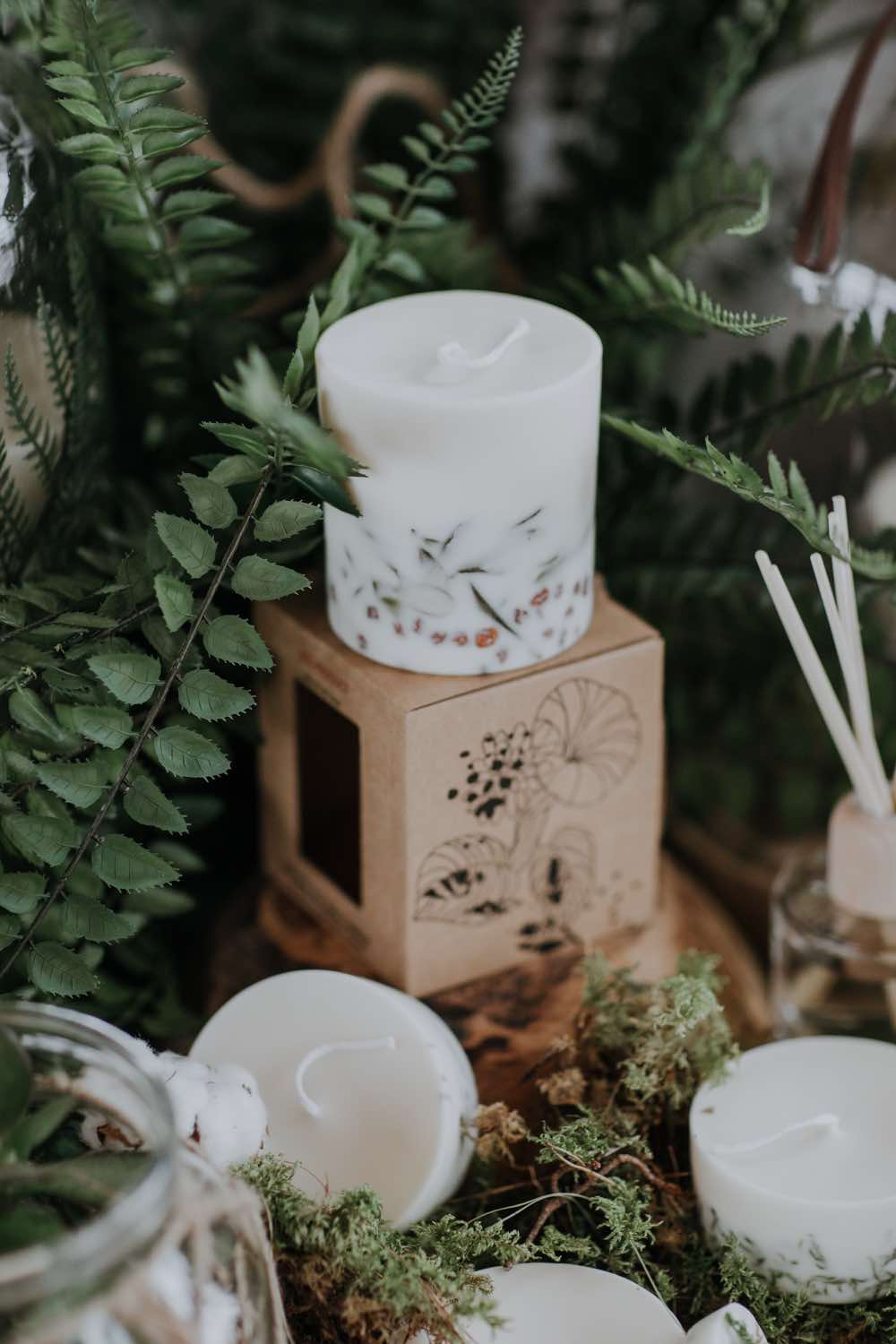 Candela alle Bacche di Sorbo e Foglie di Mirtillo - IOrganic