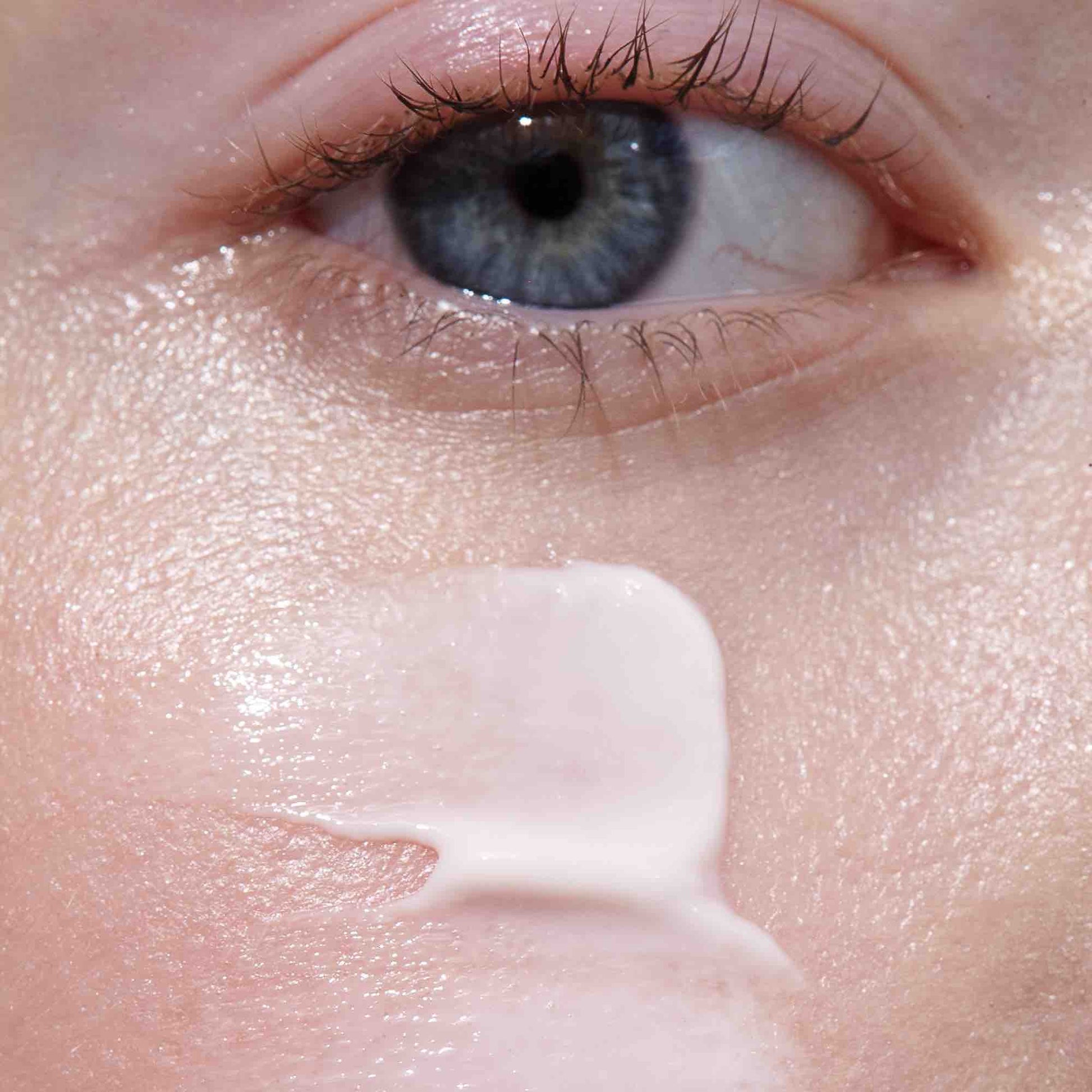 Derma+ Instant Calming Serum - IOrganic