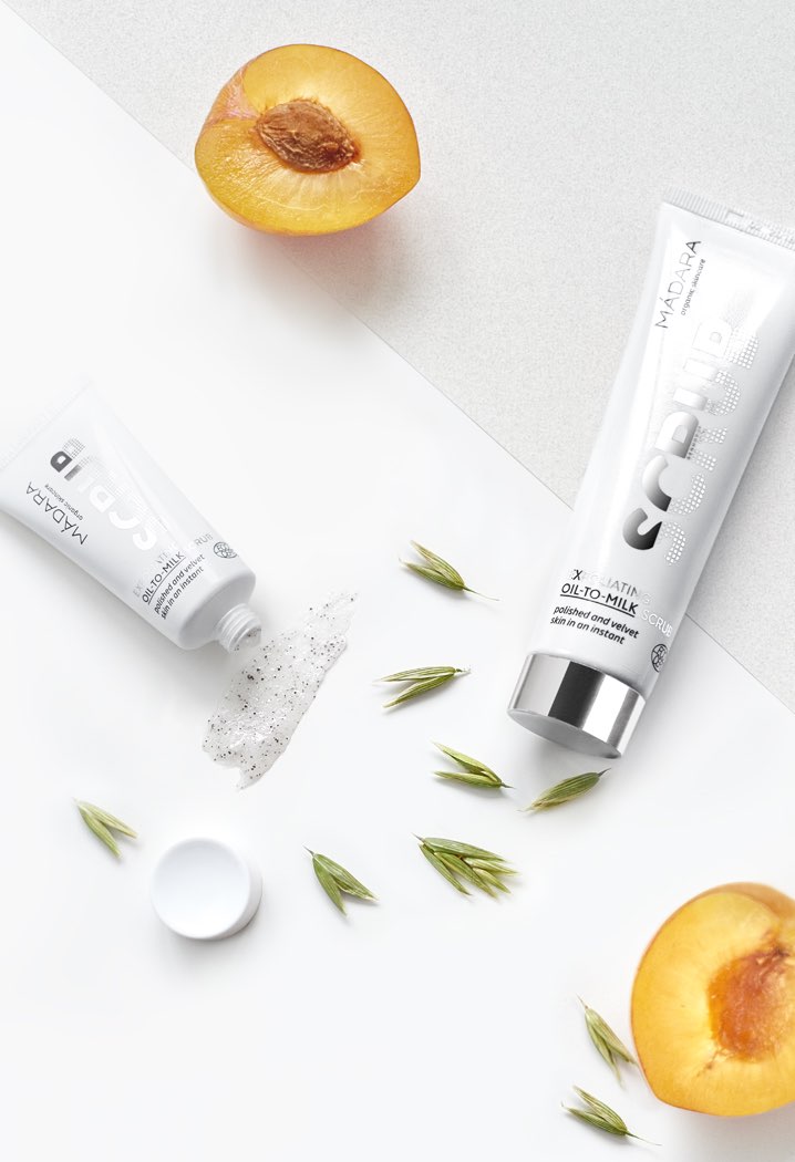 Exfoliating Oil-to-Milk Scrub - IOrganic