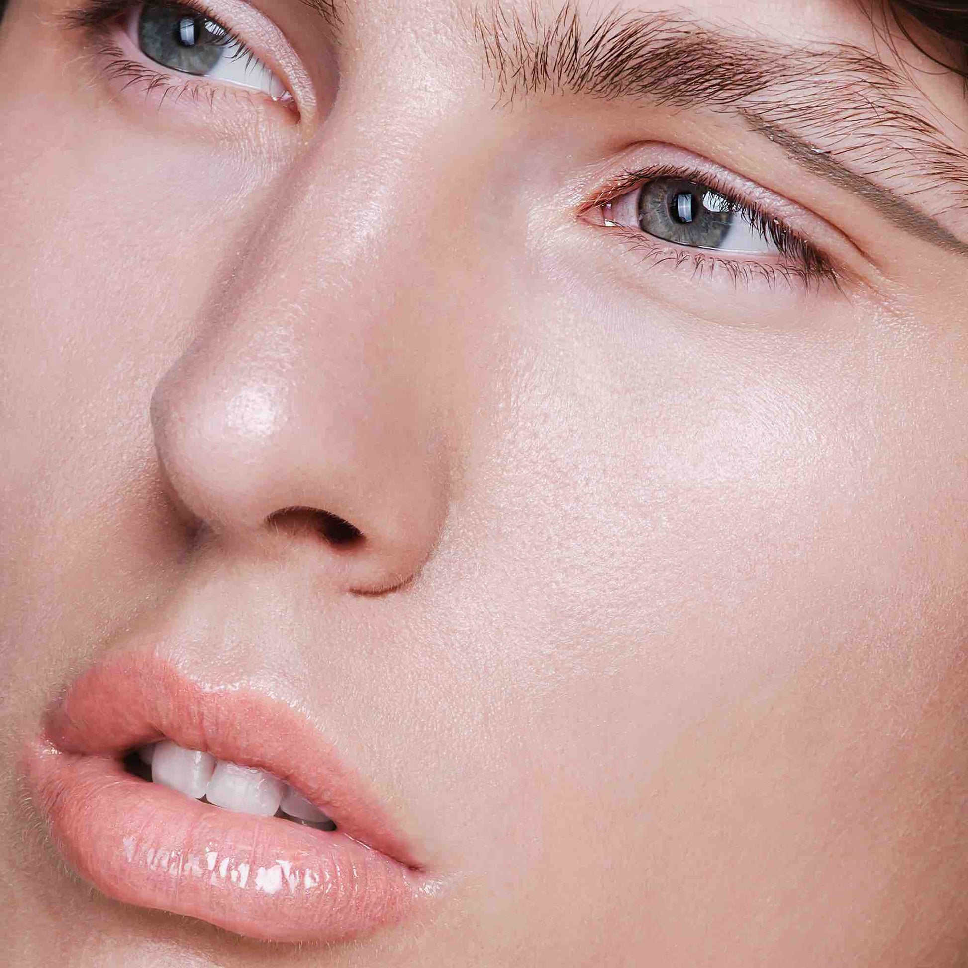 Glossy Venom Lip Gloss - IOrganic