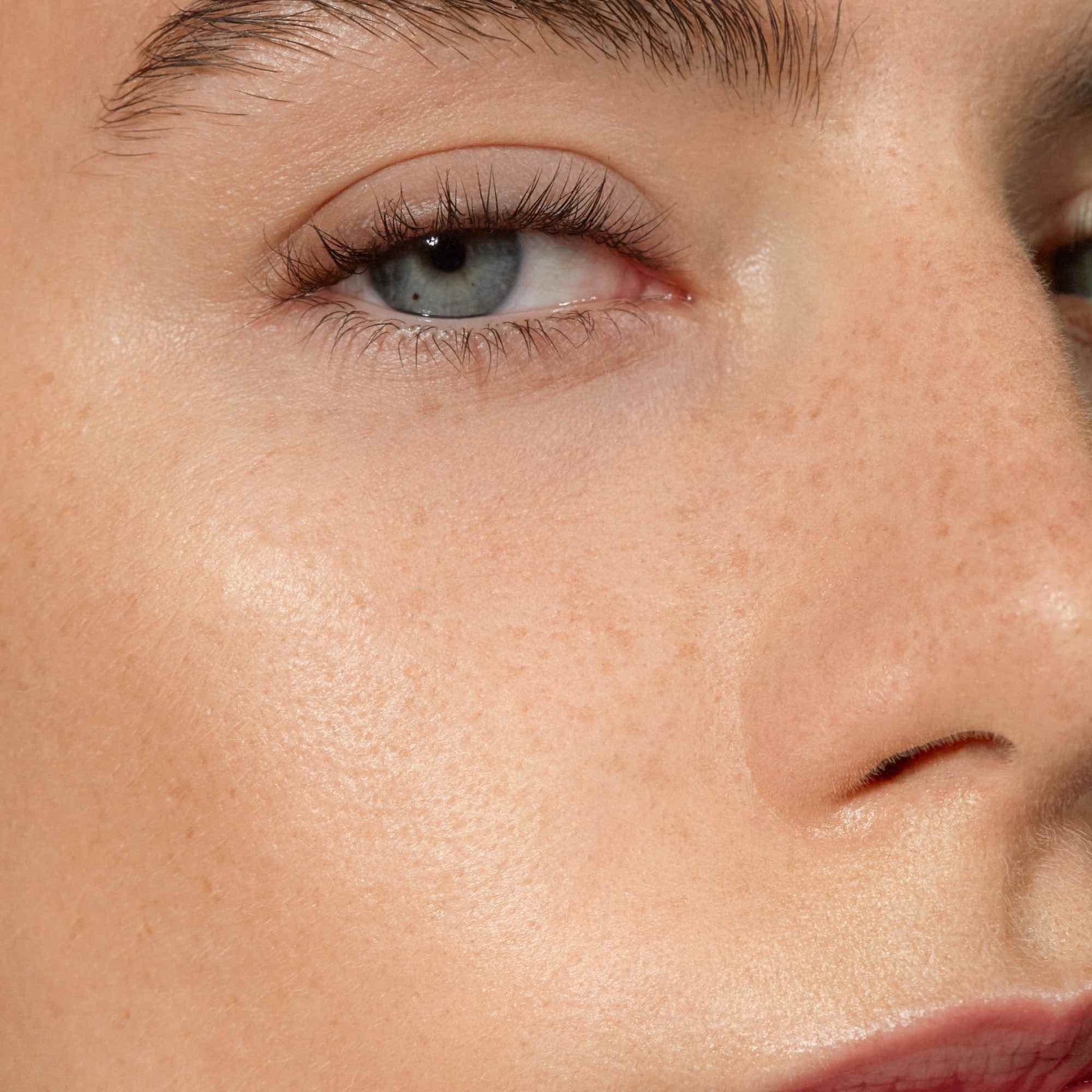 H2O Tint Hyaluron Tinted Serum - IOrganic