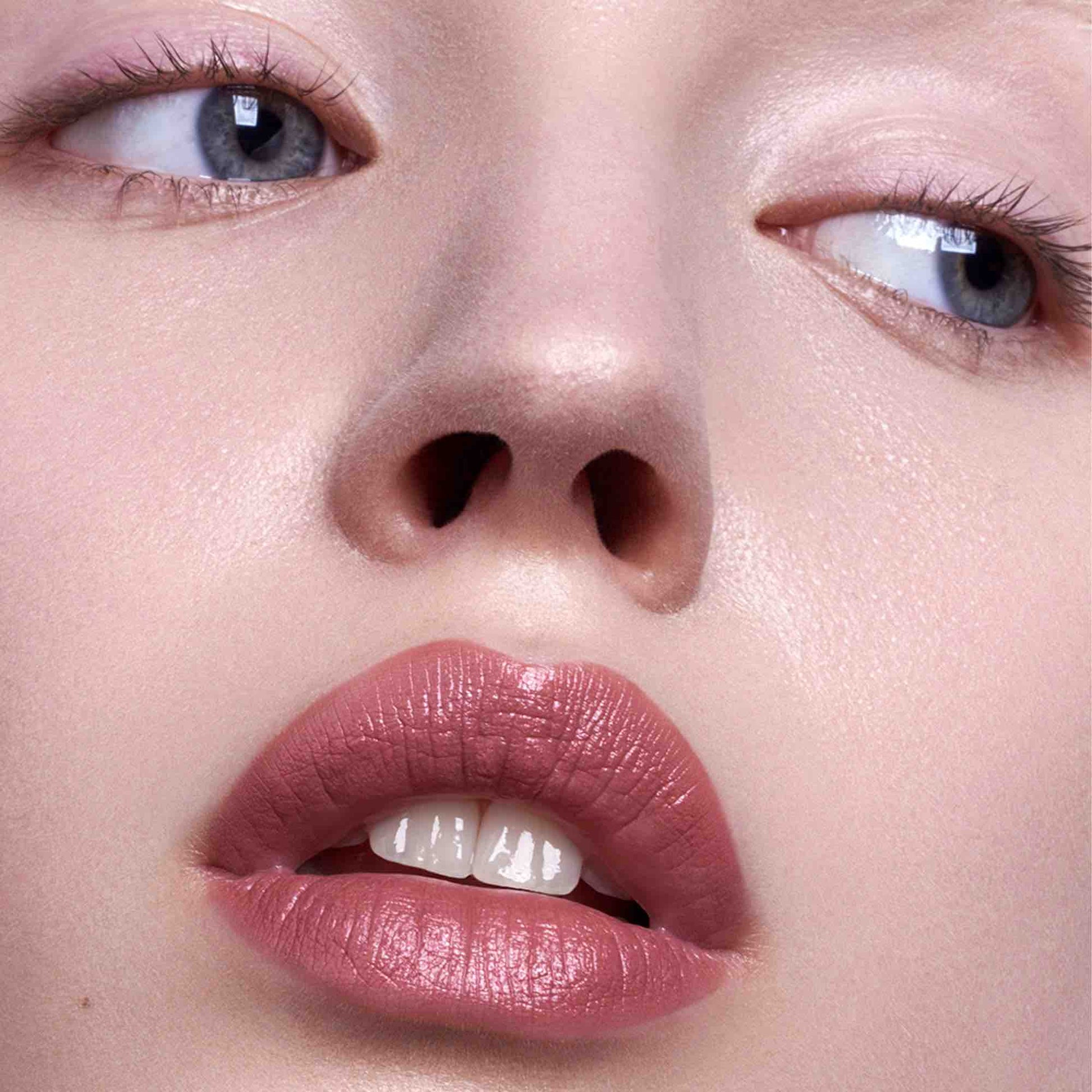 Velvet Wear Matte Cream Lipstick - IOrganic