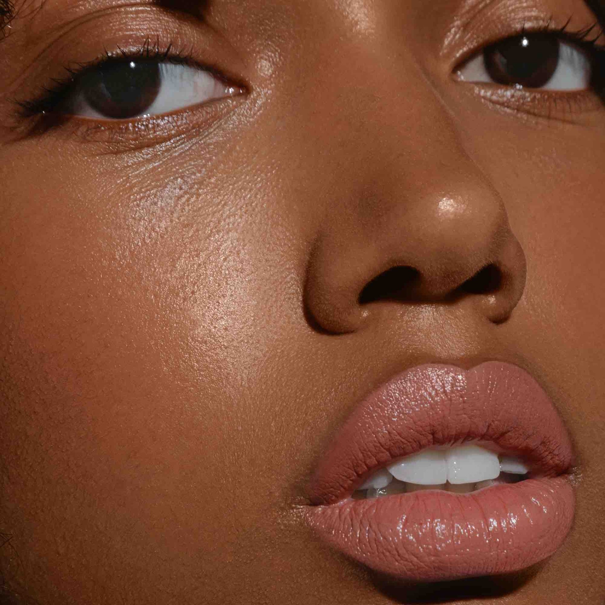 Velvet Wear Matte Cream Lipstick - IOrganic